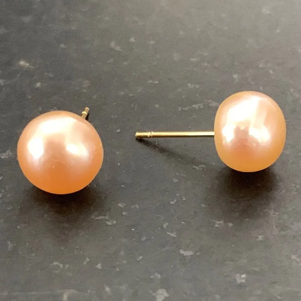 Men’s Large Pink Freshwater Pearl Stud Earrings in Gold Tone - 9-10mm
